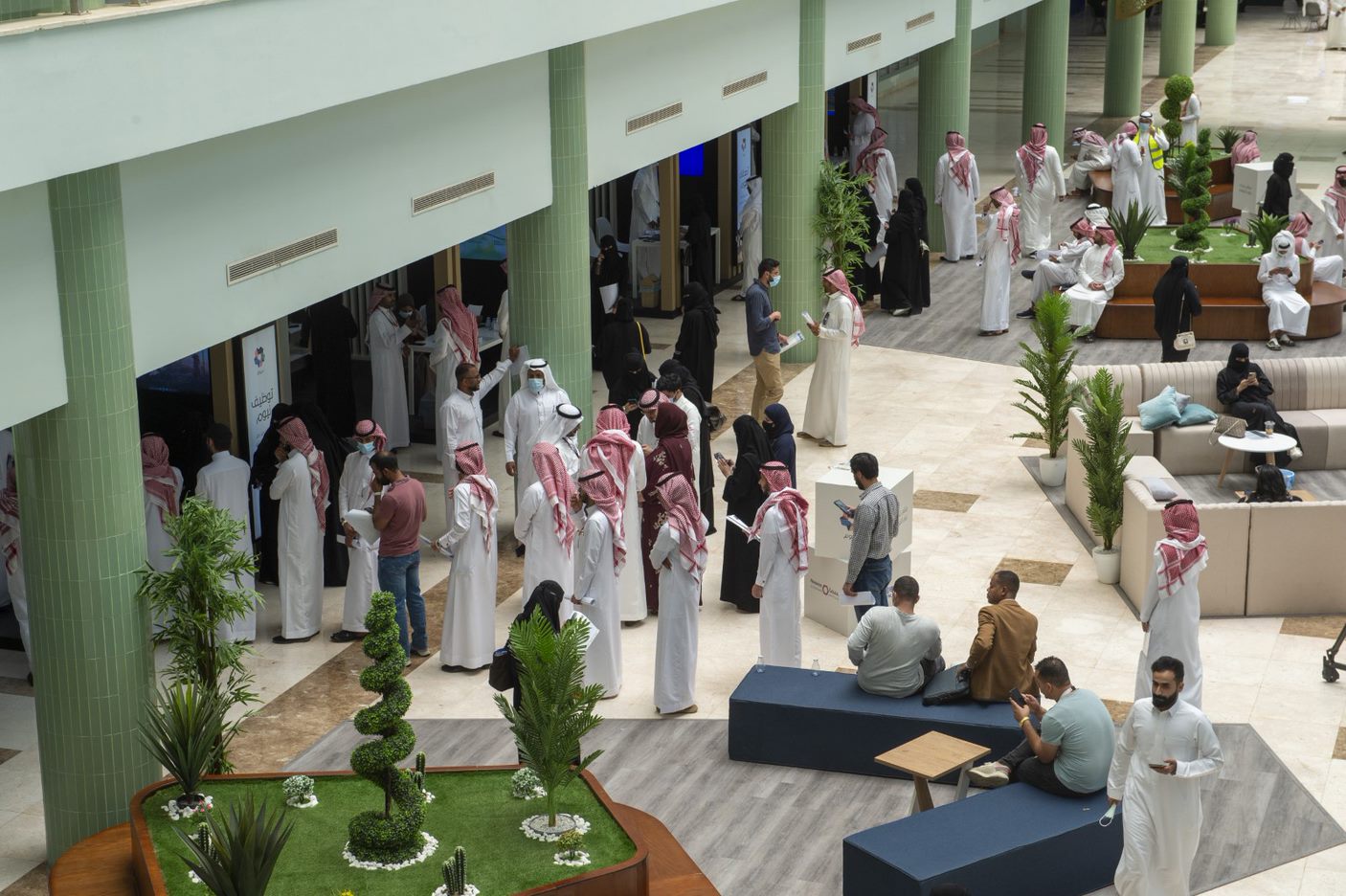 NEOM offers local job seekers access to 1,000+ openings at employment forum in Tabuk